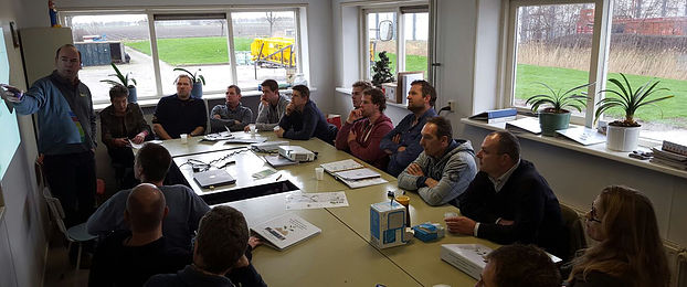 f8889c_90e2652ffb4540d7b79899a0d69c17b9